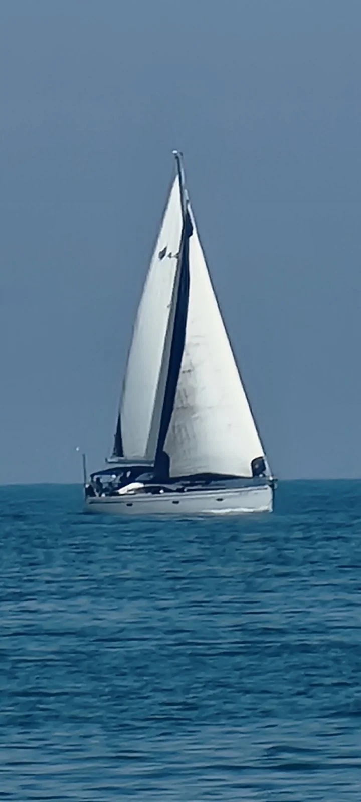 Bavaria 44 Vision крейсерска яхта за наем Созопол